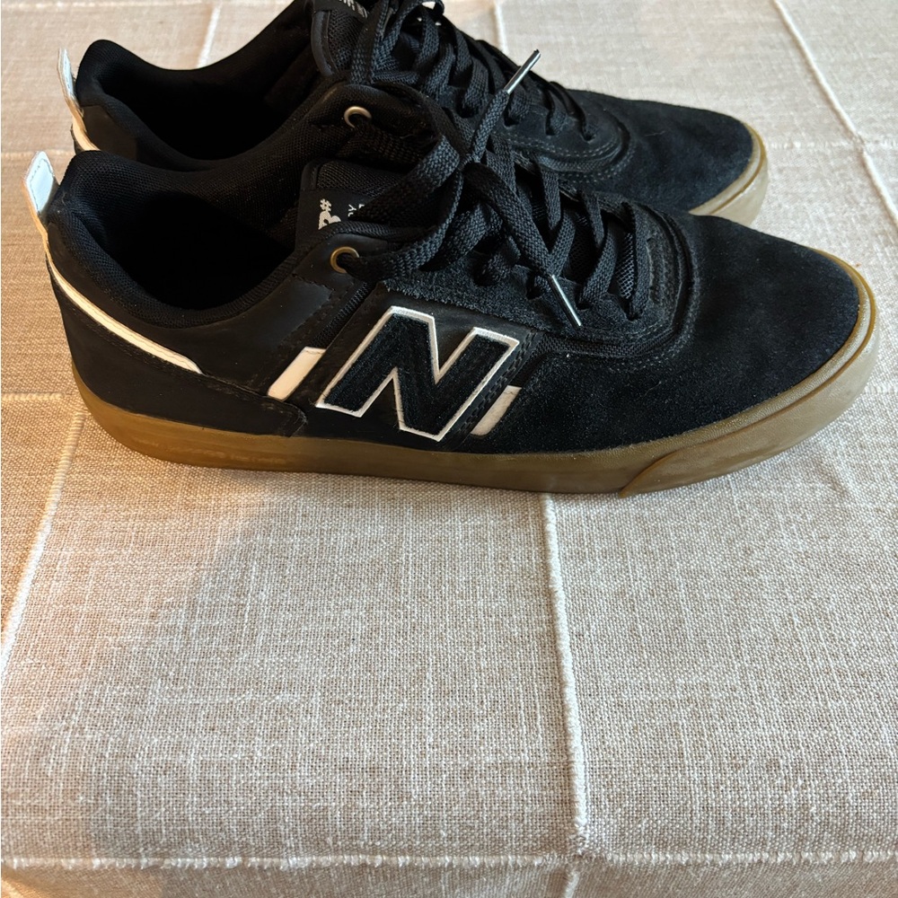 New Balance Men's Black Sneakers